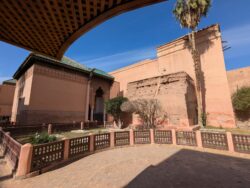 Bât Tombeaux Saadiens Marrakech riaddartaliwint